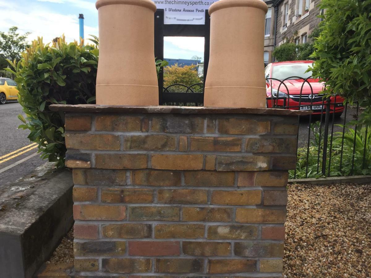 مبيت وإفطار بيرث The Chimneys المظهر الخارجي الصورة